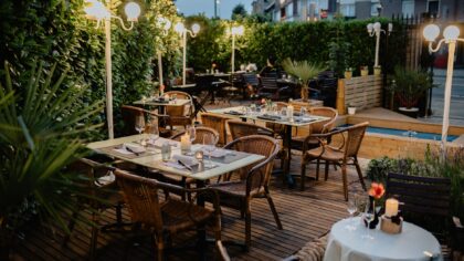 Lun stemningen med lyskilder ute: praktiske tips for terrasse, hage og balkong