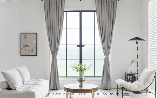 Sommerlig stue uten total makeover: enkle tekstilgrep som gir letthet og luft
